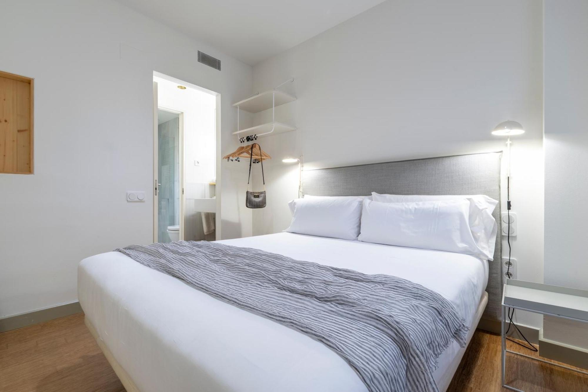 Aspasios City Oasis Apartments Barcellona Esterno foto