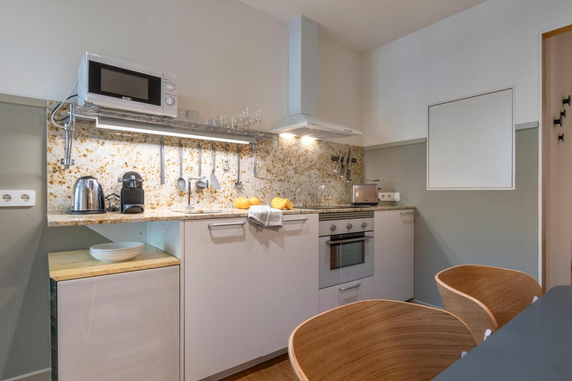 Aspasios City Oasis Apartments Barcellona Esterno foto