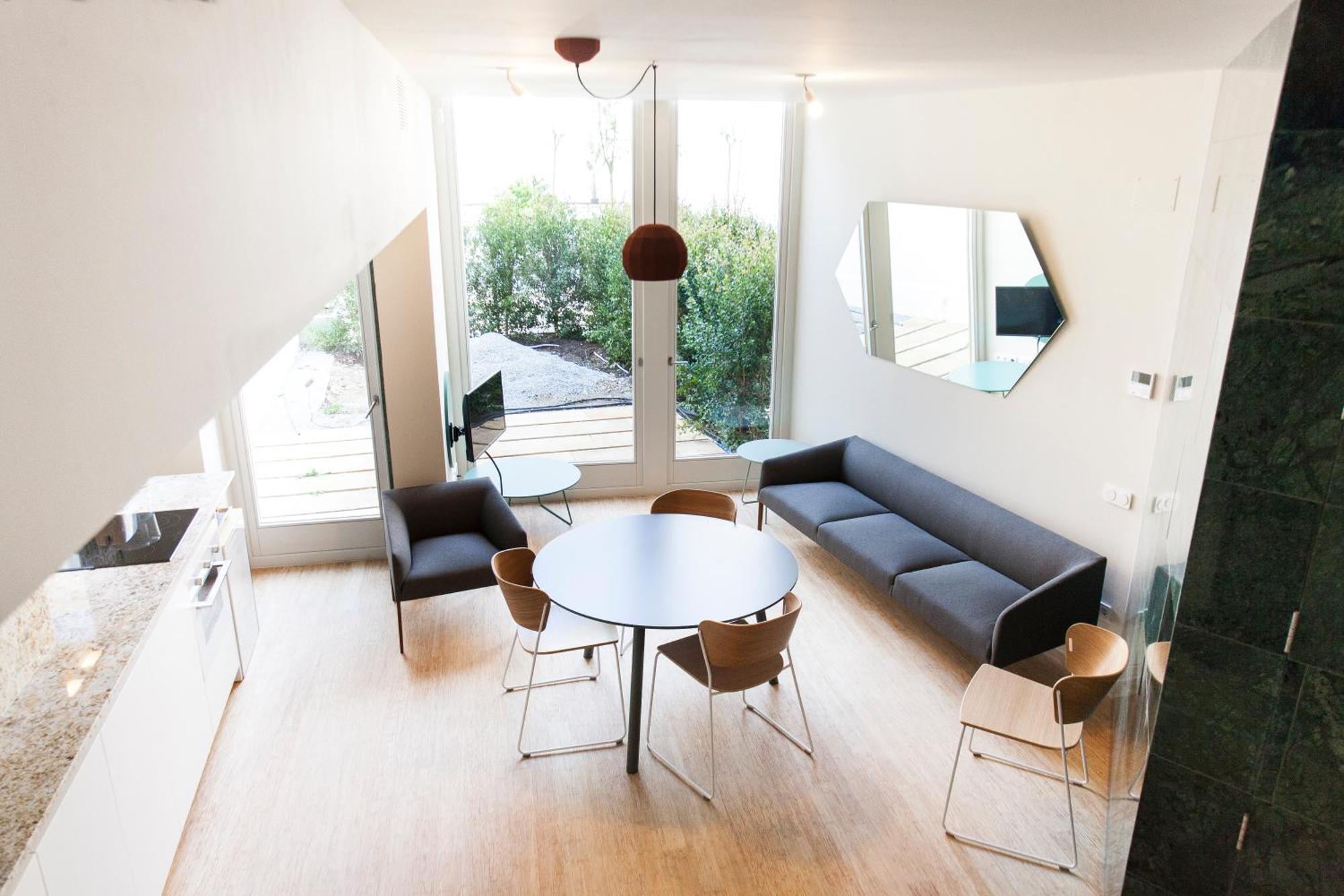 Aspasios City Oasis Apartments Barcellona Esterno foto