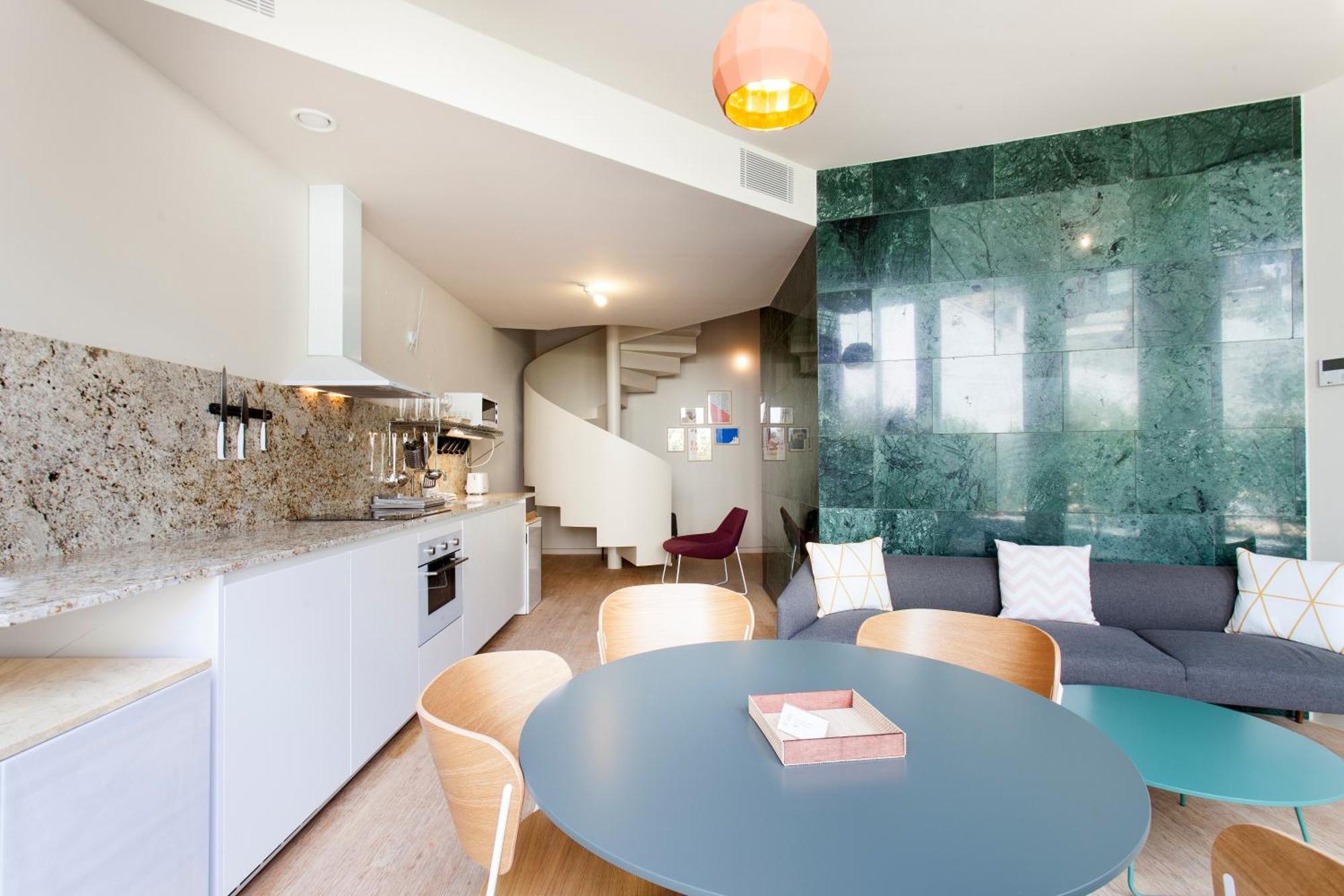 Aspasios City Oasis Apartments Barcellona Esterno foto