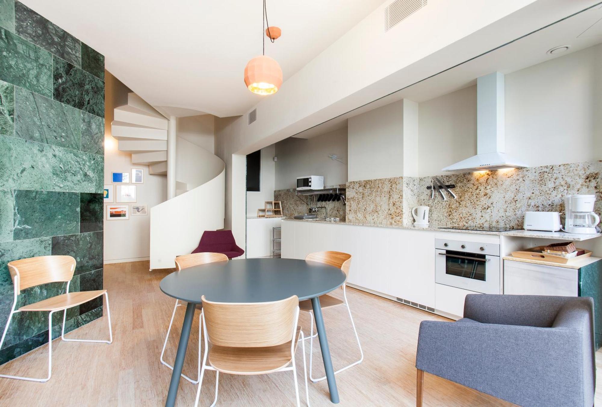 Aspasios City Oasis Apartments Barcellona Esterno foto